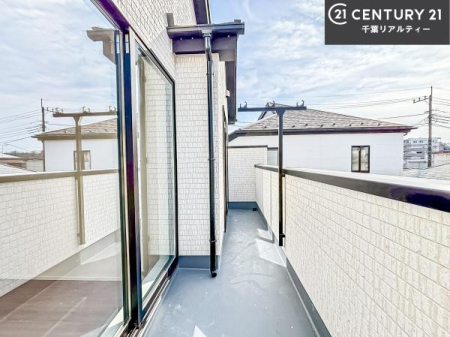 �o���R�j�[ �z������̗ǂ��o���R�j�[�ŁA�����󕨂��悭���������ł��ˁI
���V�C�̗ǂ����ɂ̓o���R�j�[�֏o�ă��t���b�V������̂��C�����悳�����ł��B