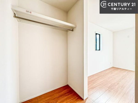 ���[ �E�H�[�N�C���N���[�[�b�g�t���ł��B��������̂��m���Ȃǂ����[���Ă��������ł��ˁI���ɂ���@�������ȂǋG�ߕ��̑傫�ȉƓd�����[�ł��܂��I