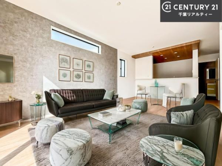 ���r���O �Ƌ��CG�p�[�X�ł��B�S�n�ǂ����r���O�͉Ƒ������R�ƏW�܂�܂��B�Ƒ��c�R�̎��Ԃ����������ł��B���Ƒ��ƁA����w�[���������Ԃ��߂��������ł��ˁB