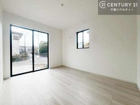 �Q�� �D���������������ޗm���́A���̖ڊo�߂��C�������ǂ������ł��ˁB���������Ԃ��������Ɖ߂������Ƃ��ł��܂��B�D�����F�����̃t���[�����O���ǂ�ȉƋ�ɂ��}�b�`���܂��I