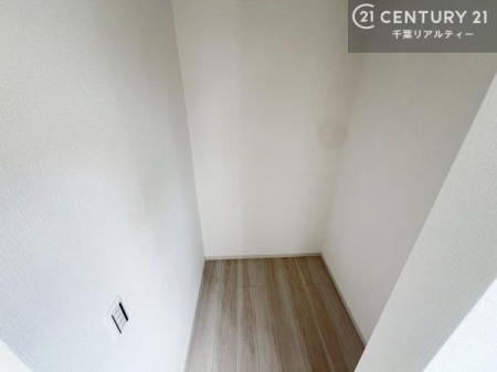 ���[ �E�H�[�N�C���N���[�[�b�g�t���ł��B��������̂��m���Ȃǂ����[���Ă��������ł��ˁI���ɂ���@�������ȂǋG�ߕ��̑傫�ȉƓd�����[�ł��܂��I