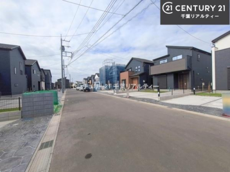 �O�ʓ��H�܂ތ��n�ʐ^ ���ӊ���A���q�l�̂���]�ɍ������������ꏏ�ɂ��ē���v���܂��B�Z��[���A�h�o�C�U�[�ɂ�邲���k������܂��B���Ђ͂��₢���킹�ɑ��Ή����܂��I���҂������܂���I