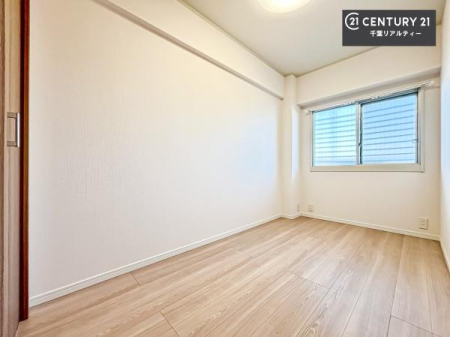 ���r���O�ȊO�̋��� �V���v���Ƀf�U�C������Ă��邽�߁A�Ƌ��I�т܂���I
���C�ɓ���̉Ƌ��u���Ă��낰���Ԃ���邱�Ƃ��ł��܂��B