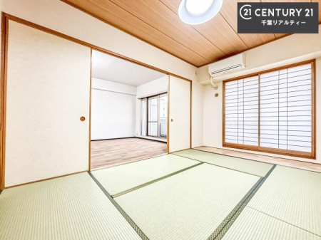 �a�� �^�^�~�̍��肪���炬��^����A�����b�N�X��ԁB�����傫���J�����̂���a���ƂȂ��Ă���܂��B���{�l�̐S������u�a�v�̋�ԁB�䑐�̍���Y����Ԃ͖����̂ЂƎ������o���Ă���܂��I