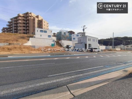 �O�ʓ��H�܂ތ��n�ʐ^ ���ӊ���A���q�l�̂���]�ɍ������������ꏏ�ɂ��ē���v���܂��B�Z��[���A�h�o�C�U�[�ɂ�邲���k������܂��B���Ђ͂��₢���킹�ɑ��Ή����܂��I���҂������܂���I