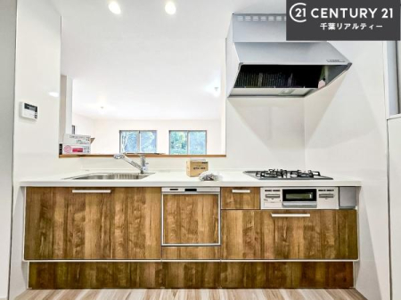 �L�b�`�� ��Ƃ����₷���V�X�e���L�b�`���ł��I���[����������t���Ă���̂ŁA�����X�y�[�X�ɕ���u���Ȃ��čςނ̂ŁA�L�X�g���āA���K�ɍ�Ƃ��ł��܂��I