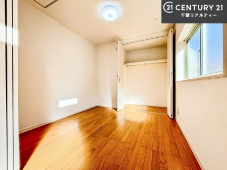 �Q�� �V���v���Ƀf�U�C������Ă��邽�߁A�Ƌ��I�т܂���I
���C�ɓ���̉Ƌ��u���Ă��낰���Ԃ���邱�Ƃ��ł��܂��B