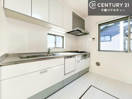 �L�b�`�� ��Ƃ����₷���V�X�e���L�b�`���ł��I���[����������t���Ă���̂ŁA�����X�y�[�X�ɕ���u���Ȃ��čςނ̂ŁA�L�X�g���āA���K�ɍ�Ƃ��ł��܂��I