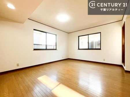 �Q�� �D���������������ޗm���́A���̖ڊo�߂��C�������ǂ������ł��ˁB���������Ԃ��������Ɖ߂������Ƃ��ł��܂��B�D�����F�����̃t���[�����O���ǂ�ȉƋ�ɂ��}�b�`���܂��I