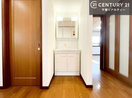 ���ʑ�E���ʏ� �Q�K�Ɏ�􂢃X�y�[�X����I�g�C���㉺�ɉ��肸�ɂ����Ɏ�􂢂��ł���̂ŕ֗��I