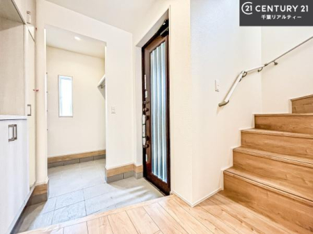 ���� ���ċA���Ă��Ă��A�������܁I�����������Ȃ�A�D�����}������Ă�����ԂɂȂ��Ă��܂��B
���邭��������錺�ւł��I