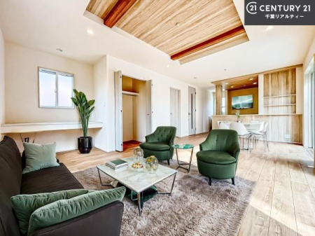 ���r���O �Ƌ��CG�p�[�X�ł��B�D�����z���܂肪���r���O����ł���ċ��S�n�̗ǂ���Ԃ����o���Ă���܂��I
���났�̎��Ԃ��߂����܂��I