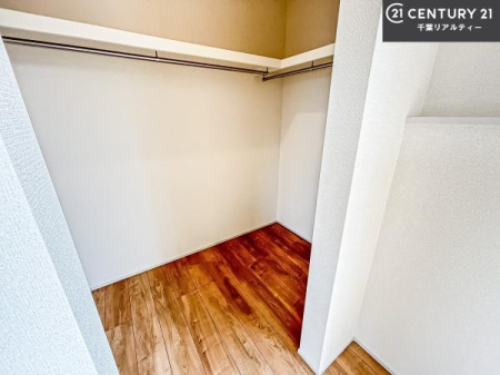 ���[ �E�H�[�N�C���N���[�[�b�g�t���ł��B��������̂��m���Ȃǂ����[���Ă��������ł��ˁI���ɂ���@�������ȂǋG�ߕ��̑傫�ȉƓd�����[�ł��܂��I