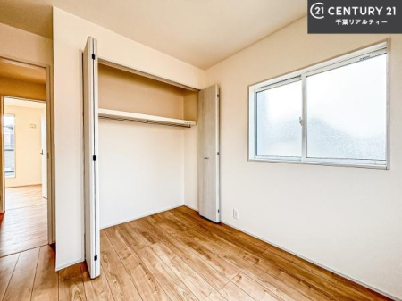 �m�� �V���v���Ƀf�U�C������Ă��邽�߁A�Ƌ��I�т܂���I
���C�ɓ���̉Ƌ��u���Ă��낰���Ԃ���邱�Ƃ��ł��܂��B