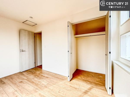 �Q�� �D���������������ޗm���́A���̖ڊo�߂��C�������ǂ������ł��ˁB���������Ԃ��������Ɖ߂������Ƃ��ł��܂��B�D�����F�����̃t���[�����O���ǂ�ȉƋ�ɂ��}�b�`���܂��I