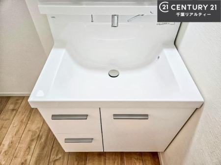 ���ʑ�E���ʏ� �[�����ʑ�{�E���́A�������˂ɂ����̂ł�����ꂪ�y�X�I���������ۂĂ܂��I
�L���C�Ȑ��ʏ��Ŏ��������̃��`�x�[�V�������オ��܂��ˁI