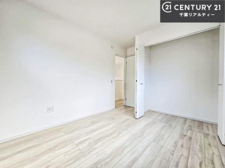 �Q�� �D���������������ޗm���́A���̖ڊo�߂��C�������ǂ������ł��ˁB���������Ԃ��������Ɖ߂������Ƃ��ł��܂��B�D�����F�����̃t���[�����O���ǂ�ȉƋ�ɂ��}�b�`���܂��I