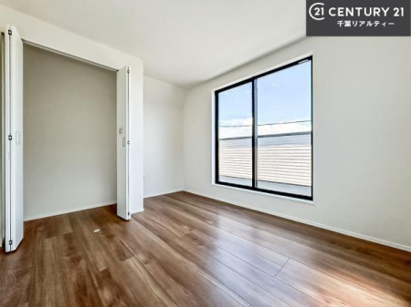 �m�� �o���R�j�[�ɖʂ��Ă���m���ł��B���邭�����肪����A���C����������ł��܂��I���N���āA�O�ɏo�Ĕw�L�т����[�ċz�����ǂ������}������邱�Ƃ��o�������ł��ˁI