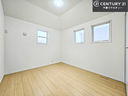 �m�� 2�ʍ̌����m�ۂ������邢�����́A���ʂ����ǂ��A���邭��ϋ��S�n�̗ǂ���ԂƂȂ��Ă���܂��B�����b�N�X���ĉ߂�����S�n�̗ǂ��������ł��I���̖ڊo�߂��X�b�L�����܂��ˁI