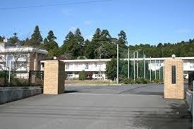 ���ӊ� �y���w�Z�z�R���s���������w�Z�F1000m