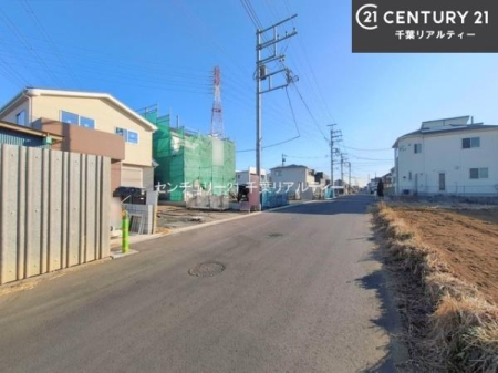 �O�ʓ��H�܂ތ��n�ʐ^ �O�ʓ��H�͂U���I�z����ǍD�ȗ��n�ł��B
�Ԍɓ��ꂪ���ȕ������S�ł��ˁB