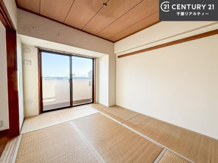 �a�� �^�^�~�̍��肪���炬��^����A�����b�N�X��ԁB�J�����̂���a���ƂȂ��Ă���܂��B���{�l�̐S������u�a�v�̋�ԁB�䑐�̍���Y����Ԃ͖����̂ЂƎ������o���Ă���܂��I