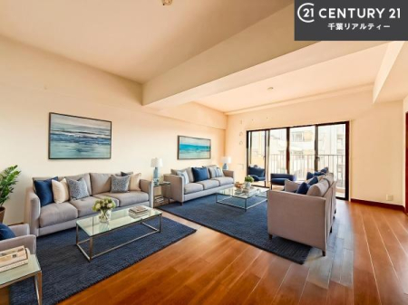 ���r���O �Ƌ��CG�p�[�X�ł��B��؂ȉƑ����W�܂邩�炱��LDK�ɂ͂�����肽���B
�q�����������C�ɏ΂��Ȃ��瑖�����Ă���p�����������u�L���Ƃɂ��ėǂ������v�Ǝv���u�Ԃł��B