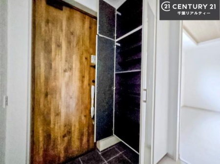 ���� �V���[�Y�{�b�N�X�t���Ȃ̂ŁA���ւ��Еt�����|�������₷���ł��I
�X�b�L���������ւŌ˂��J�����u�ԁA�������̂���S�n������Ԃ��o�}���Ă���܂��B
