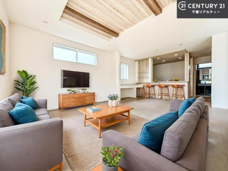 ���r���O �Ƌ��CG�p�[�X�ł��B�D�����z���܂肪���r���O����ł���ċ��S�n�̗ǂ���Ԃ����o���Ă���܂��I
���났�̎��Ԃ��߂����܂��I