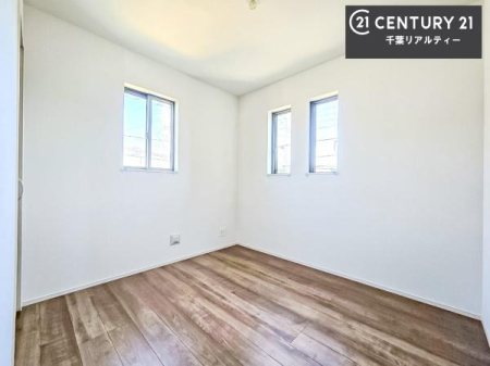 ���r���O�ȊO�̋��� �V���v���Ƀf�U�C������Ă��邽�߁A�Ƌ��I�т܂���I
���C�ɓ���̉Ƌ��u���Ă��낰���Ԃ���邱�Ƃ��ł��܂��B