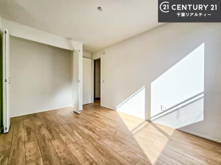 �m�� �V���v���Ƀf�U�C������Ă��邽�߁A�Ƌ��I�т܂���I
���C�ɓ���̉Ƌ��u���Ă��낰���Ԃ���邱�Ƃ��ł��܂��B