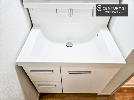 ���ʑ�E���ʏ� �[�����ʑ�{�E���́A�������˂ɂ����̂ł�����ꂪ�y�X�I���������ۂĂ܂��I
�L���C�Ȑ��ʏ��Ŏ��������̃��`�x�[�V�������オ��܂��ˁI