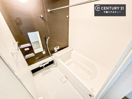 ���� �������������l�̕��͋C�̃o�X���[���́A�V�b�N�ȃf�U�C���Ńo�X�^�C�����[���I
���d���撣���Ă��邲�J���ɂ��D�݂̓����̓����܂����āA�y����ł݂Ă͂������ł��傤���H