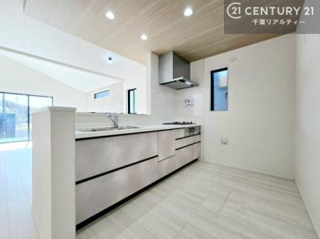 �L�b�`�� ���邢���Ɗ��C��t���̃L�b�`���Ȃ̂ň��S���ăK�X���g�p�ł��܂��I
���ȏL�����ǂ��o���Ă���ĉq���I�ȃL�b�`�����ۂĂ܂��ˁI
