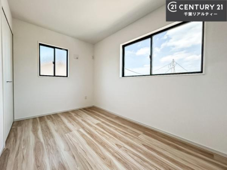 �q������ �|���o�������Ȃ��������́A���q�l�̂������Ƃ��Ă����S�ł��I
���[�X�y�[�X���[�����Ă���̂ŎU�炩�������������T�b�ƕЕt�����܂��I