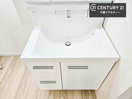 ���ʑ�E���ʏ� �[�����ʑ�{�E���́A�������˂ɂ����̂ł�����ꂪ�y�X�I���������ۂĂ܂��I
�L���C�Ȑ��ʏ��Ŏ��������̃��`�x�[�V�������オ��܂��ˁI