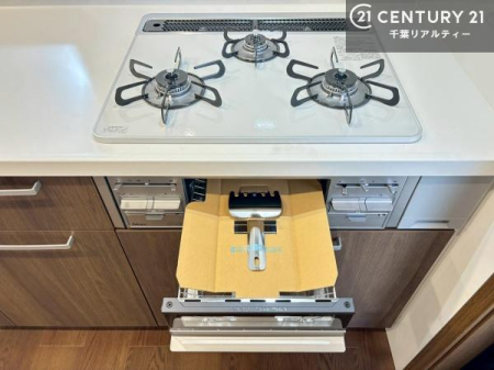 �L�b�`�� �R�����͎O������̂ł������̓����i�s���ł��܂��B
�������O�����t���ł��B�����X�y�[�X���L�X���Ă���׍�Ƃ����₷���I�g�����肪�ǂ��V�X�e���L�b�`���ł��I