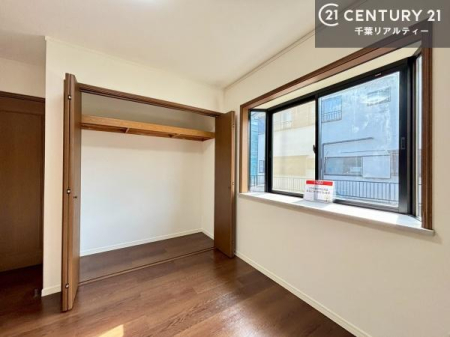 �m�� �V���v���Ƀf�U�C������Ă��邽�߁A�Ƌ��I�т܂���I
���C�ɓ���̉Ƌ��u���Ă��낰���Ԃ���邱�Ƃ��ł��܂��B