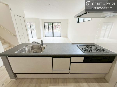 �L�b�`�� �����g���L�b�`�����Y��Ő����Ȃ炨���������̂��y�����Ȃ�܂���ˁB�@�\���ƃf�U�C���������˔������������L�b�`��