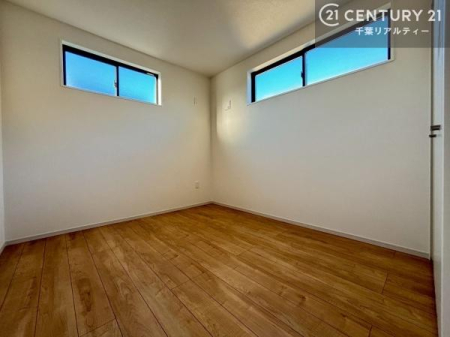 �m�� �S�������Q�ʍ̌��ŁA�ǂ̂����������邭�J���I�B���R���������Ղ����A�����͏Ɩ����炸�ŉ߂����܂��B�܂��A���ʂ����ǂ����߁A���K�ŐS�n�悢�Z��Ԃ��������Ă��܂��B