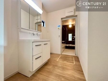 ���ʑ�E���ʏ� �����̂������ʏ��́A���ƕ�������₷���A���ł����K�ɂ��g�����������܂��B�O�ʋ��Ŏg�����肪�ǂ��A�������[�������Ă���܂��̂ŁA���p�i��X�L���P�A�p�i���������萮���ł��܂��B