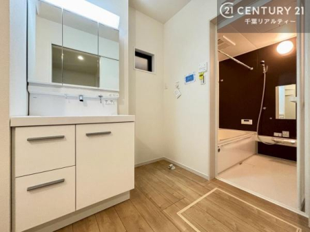 ���ʑ�E���ʏ� �����̂������ʏ��́A���ƕ�������₷���A���ł����K�ɂ��g�����������܂��B�O�ʋ��Ŏg�����肪�ǂ��A�������[�������Ă���܂��̂ŁA���p�i��X�L���P�A�p�i���������萮���ł��܂��B