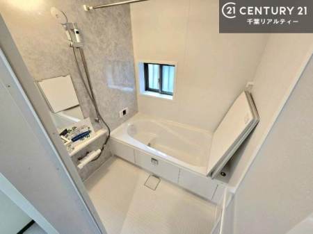 ���� �������������l�̕��͋C�̃o�X���[���́A�����o�Ă��ăo�X�^�C�����[���I
���d���撣���Ă��邲�J���ɂ��D�݂̓����̓����܂����āA�y����ł݂Ă͂������ł��傤���H