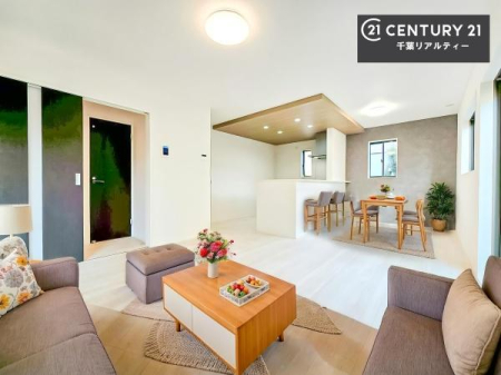 ���r���O �Ƌ��CG�p�[�X�ł��B�S�n�ǂ����r���O�͉Ƒ������R�ƏW�܂�܂��B�Ƒ��c�R�̎��Ԃ����������ł��B���Ƒ��ƁA����w�[���������Ԃ��߂��������ł��ˁB