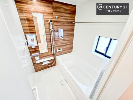 ���� �������������l�̕��͋C�̃o�X���[���́A�����o�Ă��ăo�X�^�C�����[���I
���d���撣���Ă��邲�J���ɂ��D�݂̓����̓����܂����āA�y����ł݂Ă͂������ł��傤���H