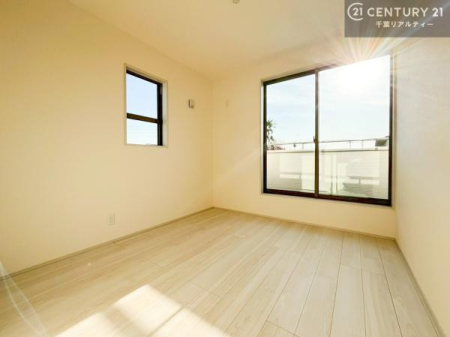 �m�� �o���R�j�[�ɖʂ��Ă���m���ł��B���邭�����肪����A���C����������ł��܂��I���N���āA�O�ɏo�Ĕw�L�т����[�ċz�����ǂ������}������邱�Ƃ��ł��܂��B