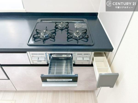 �L�b�`�� �R�����͎O������̂ł������̓����i�s���ł��܂��B
�������O�����t���ł��B�����X�y�[�X���L�X���Ă���׍�Ƃ����₷���I�g�����肪�ǂ��V�X�e���L�b�`���ł��I