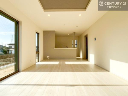 ���r���O �傫�ȑ����炽���Ղ�̗z���������閾�邢���r���O�B�J�����̂��郊�r���O�ŉƑ��c���̂��났�̎��Ԃ��߂����܂��I