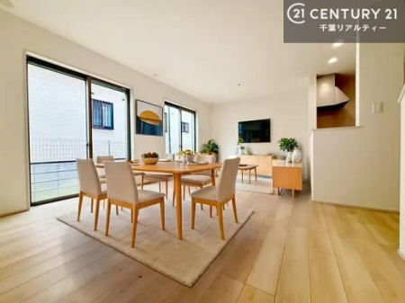 ���r���O �Ƌ��CG�p�[�X�ł��B�S�n�ǂ����r���O�͉Ƒ������R�ƏW�܂�܂��B�Ƒ��c�R�̎��Ԃ����������ł��B���Ƒ��ƁA����w�[���������Ԃ��߂��������ł��ˁB