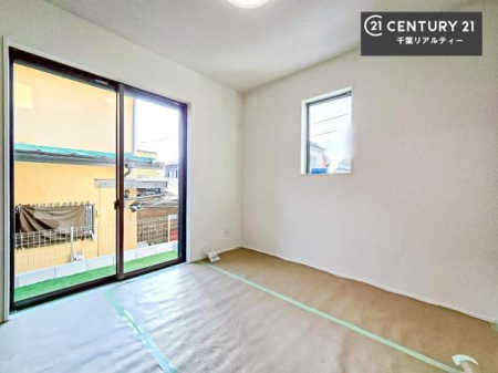 �a�� �܂���͕~����Ă���܂��񂪁A���r���O�Ɨאڂ��Ă���a���ł��I�q�ԂƂ��Ă͂������A�Ǝ��̋x�e�X�y�[�X�Ƃ��Ďg�p����̂������ł��ˁI